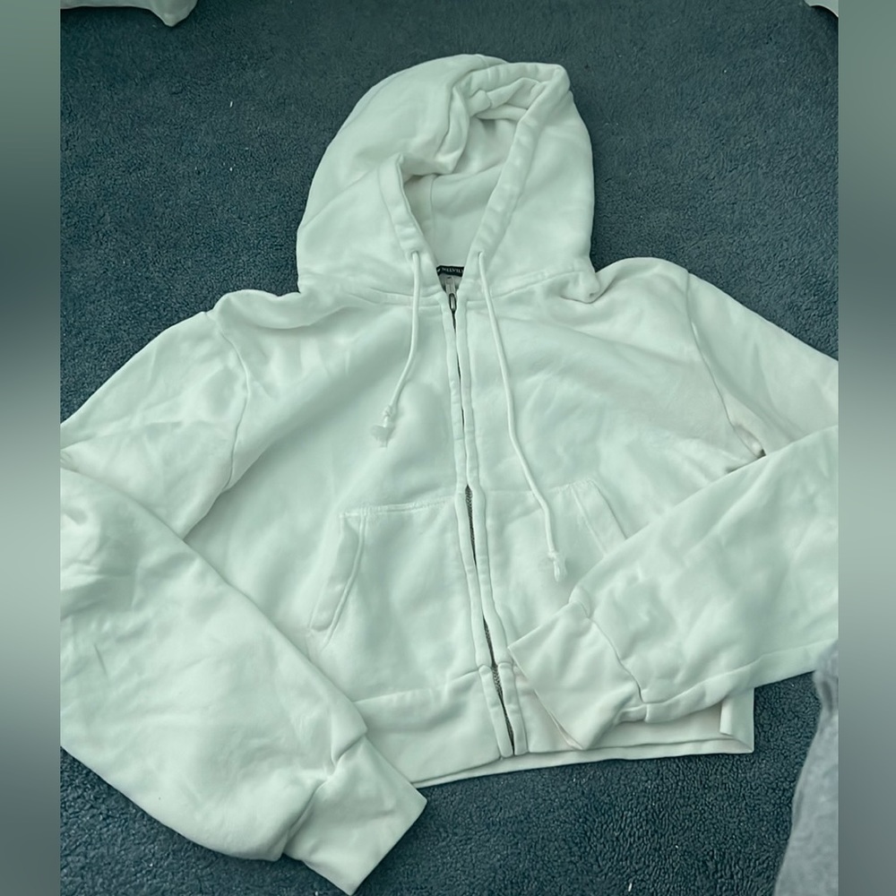 Brandy Melville Cropped Zip Up